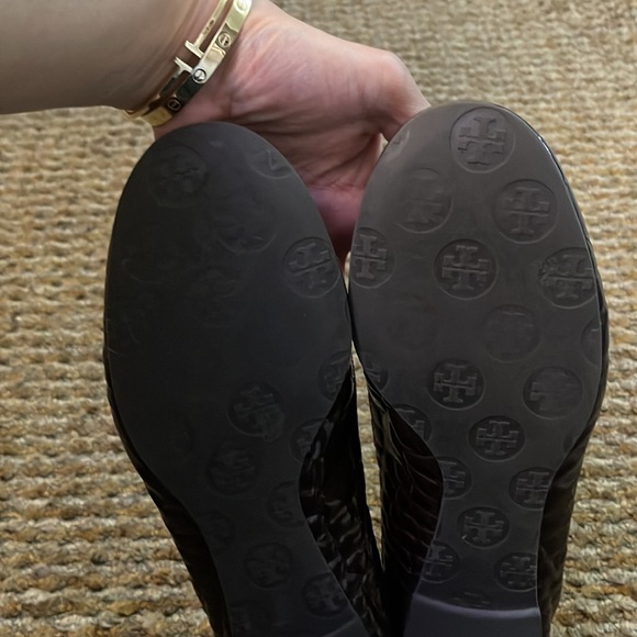 Tory Burch Reva crocs embossed patent leather flat - Picture 10 of 15